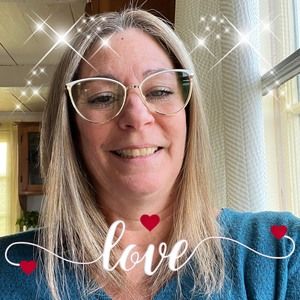 Meet your Posher, Roxanne